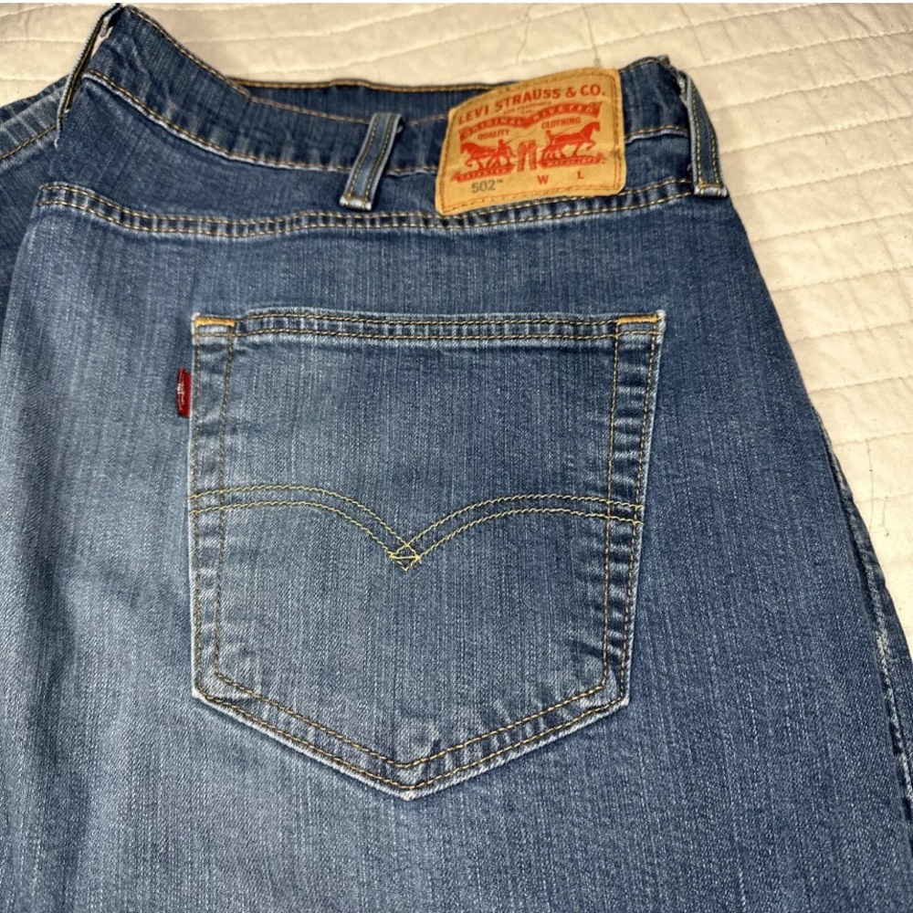 Levi’s Premium Blue Lot 502 Big E Tapered Leg Jeans Men’s Size 40x30